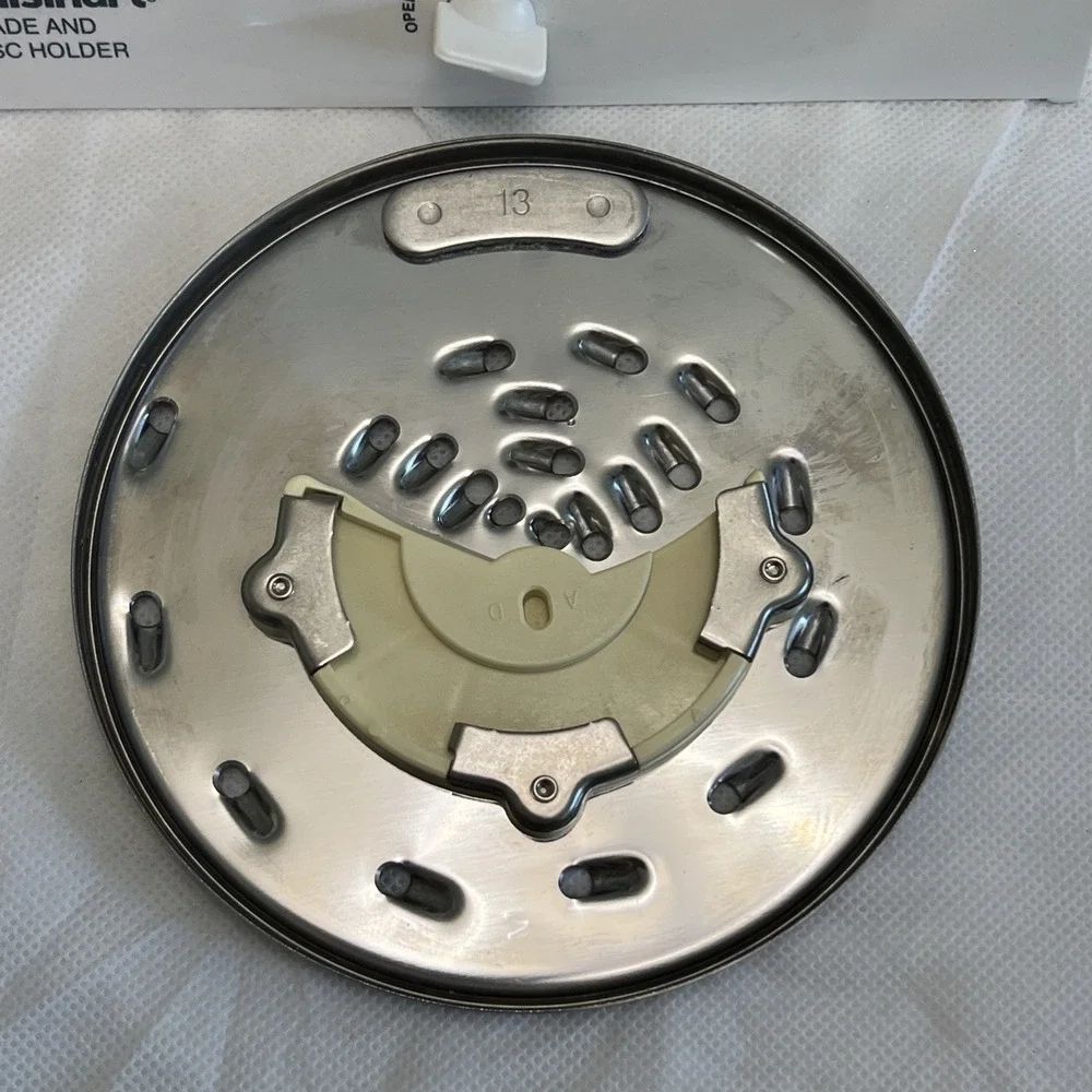 Cuisinart Blade and Disc Holder 2 Blades 2 Disc Stem Food Processor DLC-8 DLC-10